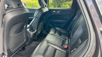 Volvo XC60 2.0 B5P Plus Dark 5dr AWD Geartronic
