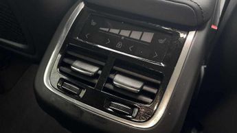 Volvo XC60 2.0 B5P Plus Dark 5dr AWD Geartronic