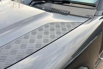 Land Rover Defender 3.0 D250 HSE 90 3dr Auto