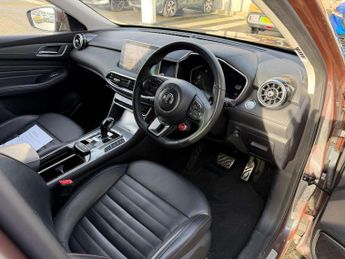 MG HS 1.5 T-GDI Trophy 5dr DCT