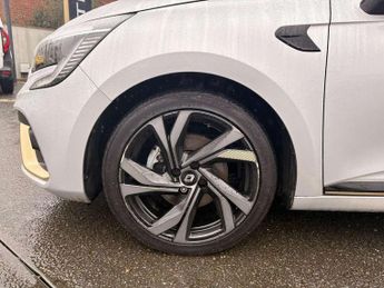 Renault Clio 1.6 E-TECH full hybrid 145 Engineered 5dr Auto