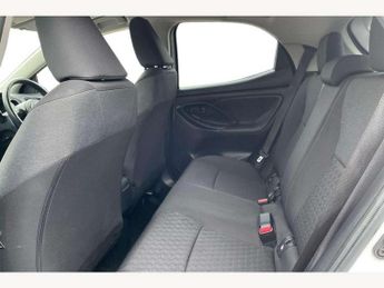 Toyota Yaris 1.5 Hybrid Design 5dr CVT