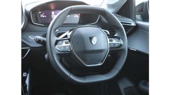 Peugeot 208 1.2 Hybrid 100 Allure 5dr e-DSC6