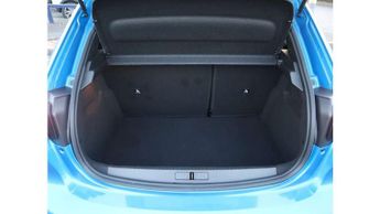 Peugeot 208 1.2 Hybrid 100 Allure 5dr e-DSC6