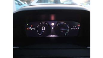 Peugeot 208 1.2 Hybrid 100 Allure 5dr e-DSC6