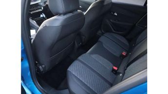 Peugeot 208 1.2 Hybrid 100 Allure 5dr e-DSC6