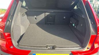 Volvo XC40 1.5 T5 [262] Hybrid R DESIGN Pro 5dr Geartronic