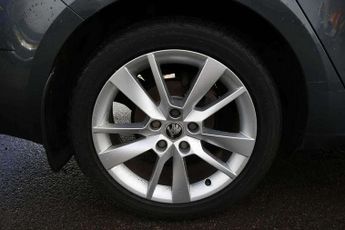 Skoda Octavia 2.0 TDI CR SE L 5dr DSG [7 speed]