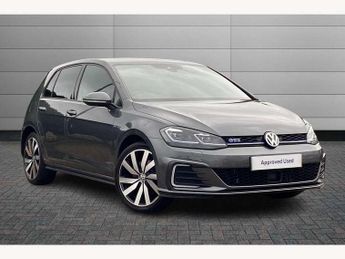 Volkswagen Golf 1.4 TSI GTE Advance 5dr DSG