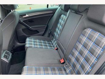 Volkswagen Golf GTE 1.4 TSI GTE Advance 5dr DSG