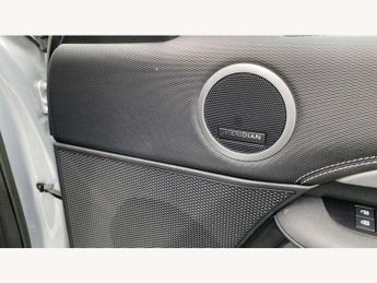 Land Rover Discovery 3.0 D300 R-Dynamic SE 5dr Auto