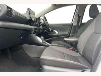 Toyota Yaris 1.5 Hybrid Design 5dr CVT