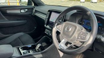Volvo XC40 2.0 B3P Plus Black Edition 5dr Auto
