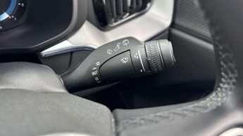 Volvo XC60 2.0 B4D R DESIGN Pro 5dr AWD Geartronic