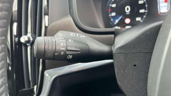 Volvo V90 Cross Country 2.0 D4 Cross Country Plus 5dr AWD Geartronic