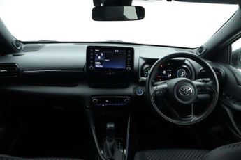 Toyota Yaris 1.5 Hybrid Dynamic 5dr CVT