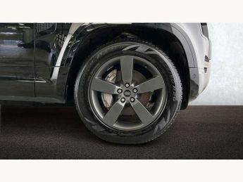Land Rover Defender 2.0 P400e X-Dynamic SE 110 5dr Auto