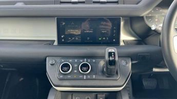 Land Rover Defender 3.0 D300 X-Dynamic SE 110 5dr Auto