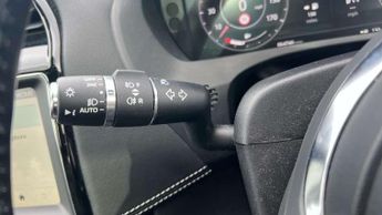 Jaguar F-Pace 2.0d [240] Chequered Flag 5dr Auto AWD