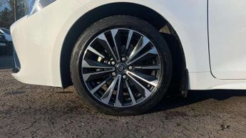 Toyota Corolla 1.8 Hybrid Design 5dr CVT