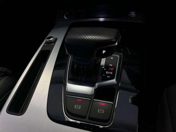 Audi Q5 40 TDI Quattro S Line 5dr S Tronic