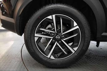 Nissan Juke 1.0 DiG-T N-Connecta 5dr DCT