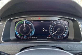 Volkswagen e-Golf 99kW e-Golf 35kWh 5dr Auto