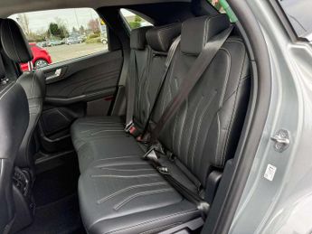 Ford Kuga 2.5 FHEV Vignale 5dr CVT