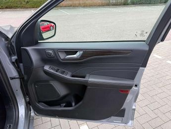 Ford Kuga 2.5 FHEV Vignale 5dr CVT