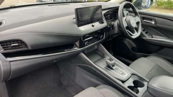 Nissan Qashqai 1.3 DiG-T MH 158 N-Connecta 5dr Xtronic