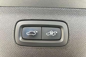 Volvo XC90 2.0 B5D [235] Momentum 5dr AWD Geartronic