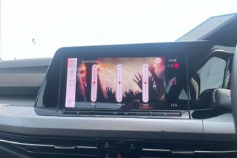 Volkswagen Golf 1.5 eTSI 150 Life 5dr DSG