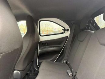 Toyota Aygo X 1.0 VVT-i Edge 5dr Auto