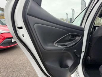Toyota Yaris 1.5 Hybrid Icon 5dr CVT
