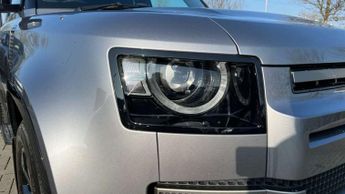 Land Rover Defender 3.0 D250 X-Dynamic SE 90 3dr Auto