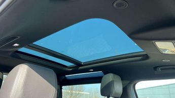 Land Rover Defender 3.0 D250 X-Dynamic SE 90 3dr Auto