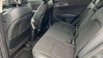Kia Sportage 1.6T GDi HEV 3 5dr Auto