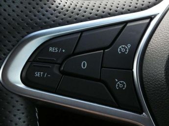 Renault Clio 1.6 E-TECH full hybrid 145 Engineered 5dr Auto