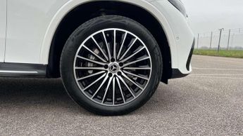 Mercedes-Benz GLC GLC 300e 4Matic AMG Line Prem Plus 5dr 9G-Tronic