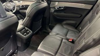Volvo XC90 2.0 B5P Ultra Dark 5dr AWD Geartronic