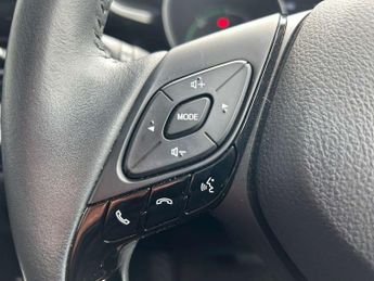 Toyota C-HR 1.8 Hybrid Design 5dr CVT