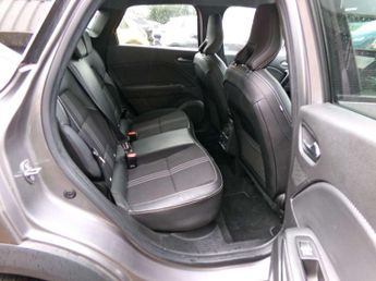 Renault Captur 1.6 E-Tech full hybrid 145 Engineered 5dr Auto