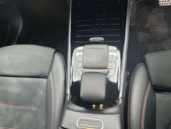 Mercedes-Benz GLB GLB 220d 4Matic AMG Line Prem 5dr 8G-Tron [5 seat]