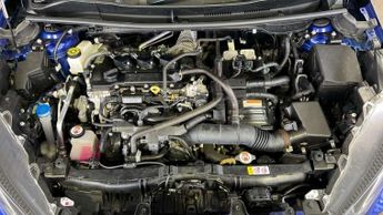 Toyota Yaris 1.5 Hybrid Design 5dr CVT