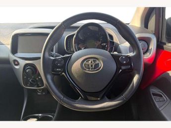 Toyota Aygo 1.0 VVT-i X-Play 5dr x-shift