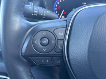 Toyota Corolla 1.8 VVT-i Hybrid Design 5dr CVT