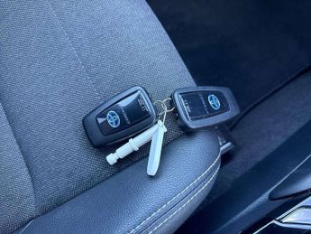 Toyota Corolla 1.8 VVT-i Hybrid Design 5dr CVT