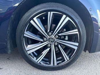 Toyota Corolla 1.8 VVT-i Hybrid Design 5dr CVT