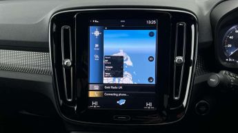 Volvo XC40 2.0 B4P R DESIGN 5dr Auto