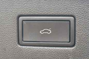 Volkswagen Tiguan 2.0 TDI R-Line 5dr DSG